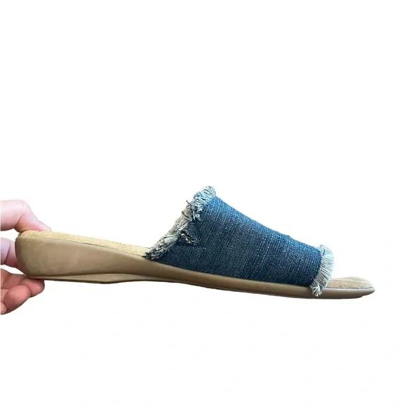 Minnetonka Violet Frayed Denim Slide Sandal - Picture 9 of 15